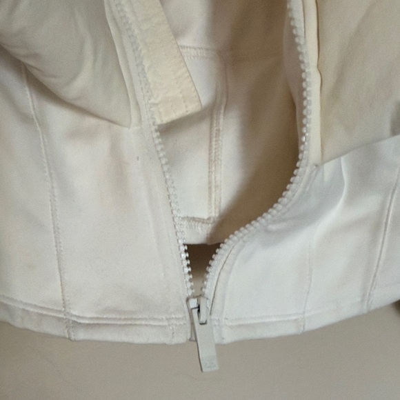 Alo Main Act Corset Puffer Jacket - Picture 8 of 8